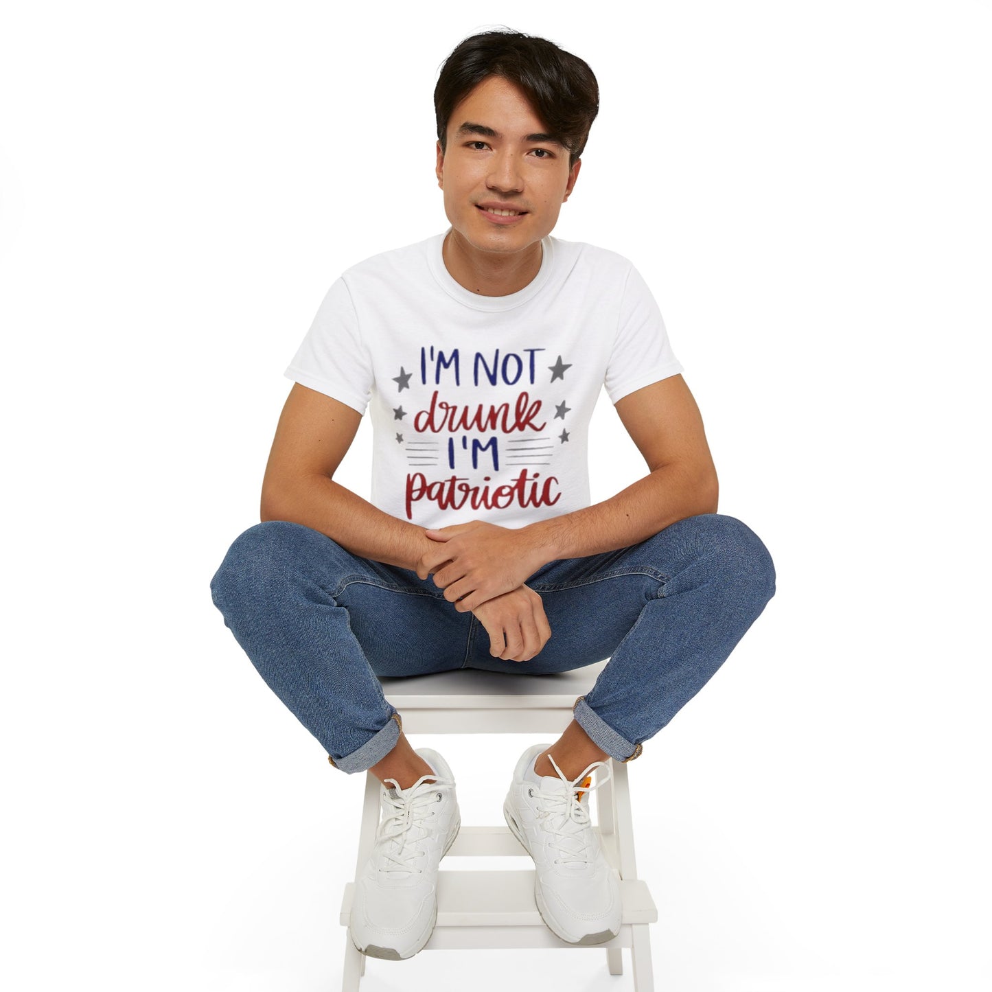 I'M NOT DRUNK, I 'M PATRIOTIC | WOMEN T-SHIRT | FOR GIFT GIVING SEASON | INDEPENDENT, BIRTHDAY, ANNVERSARY AND CHRISTMAS
