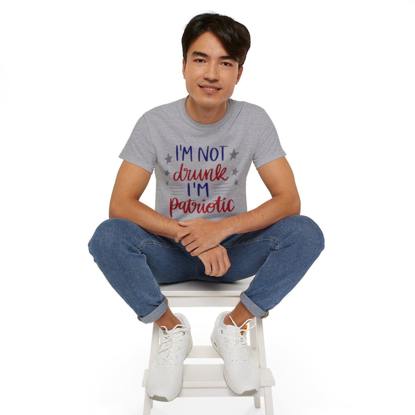 I'M NOT DRUNK, I 'M PATRIOTIC | WOMEN T-SHIRT | FOR GIFT GIVING SEASON | INDEPENDENT, BIRTHDAY, ANNVERSARY AND CHRISTMAS